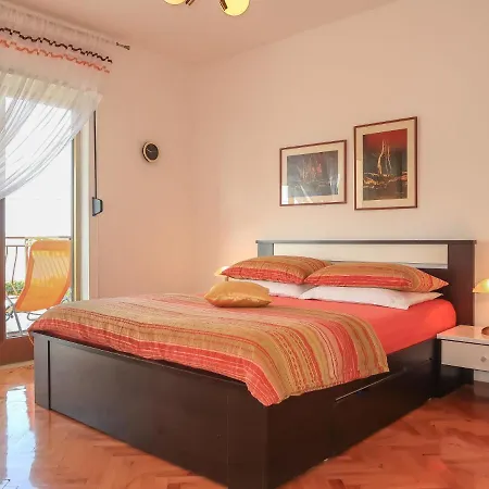 Rea By Interhome Lägenhet Crikvenica