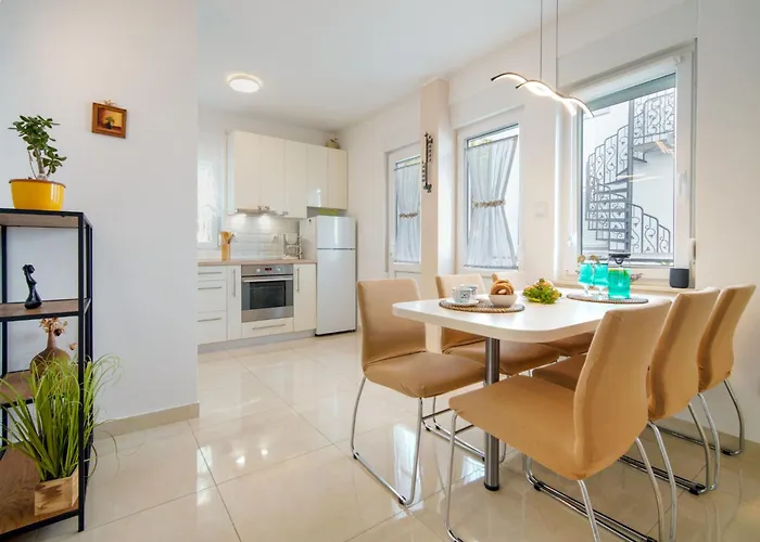 Rea By Interhome * Crikvenica